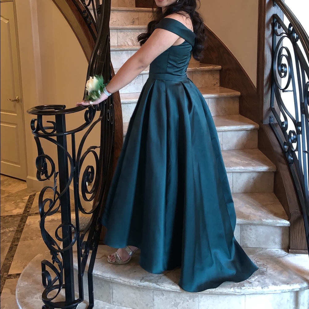 PROM DRESS - Picture 7 of 8